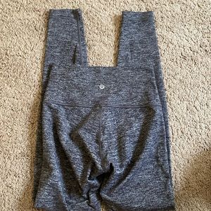Lululemon full length leggings excellent condition.